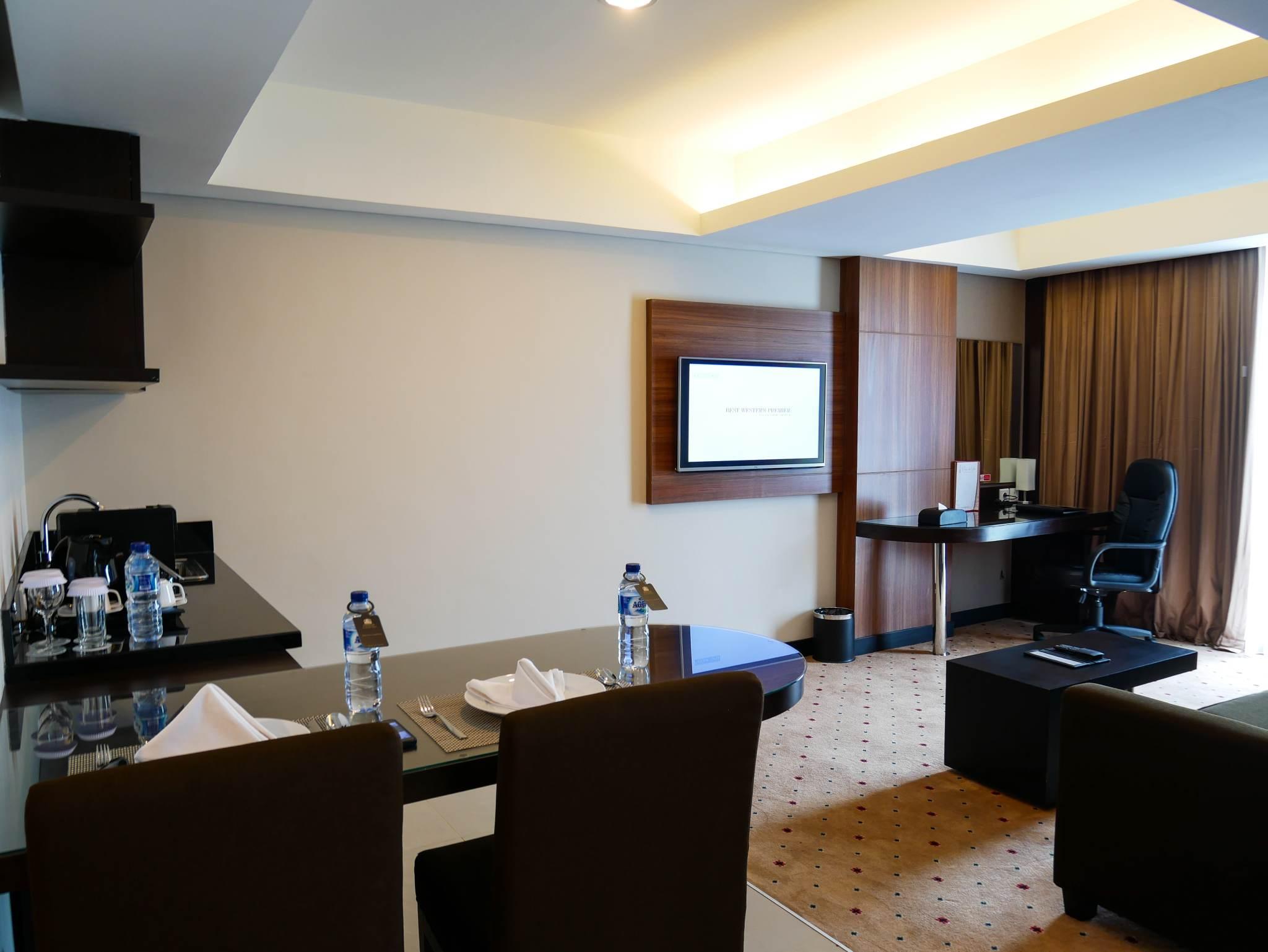Best Western Premier La Grande Bandung Bagian luar foto