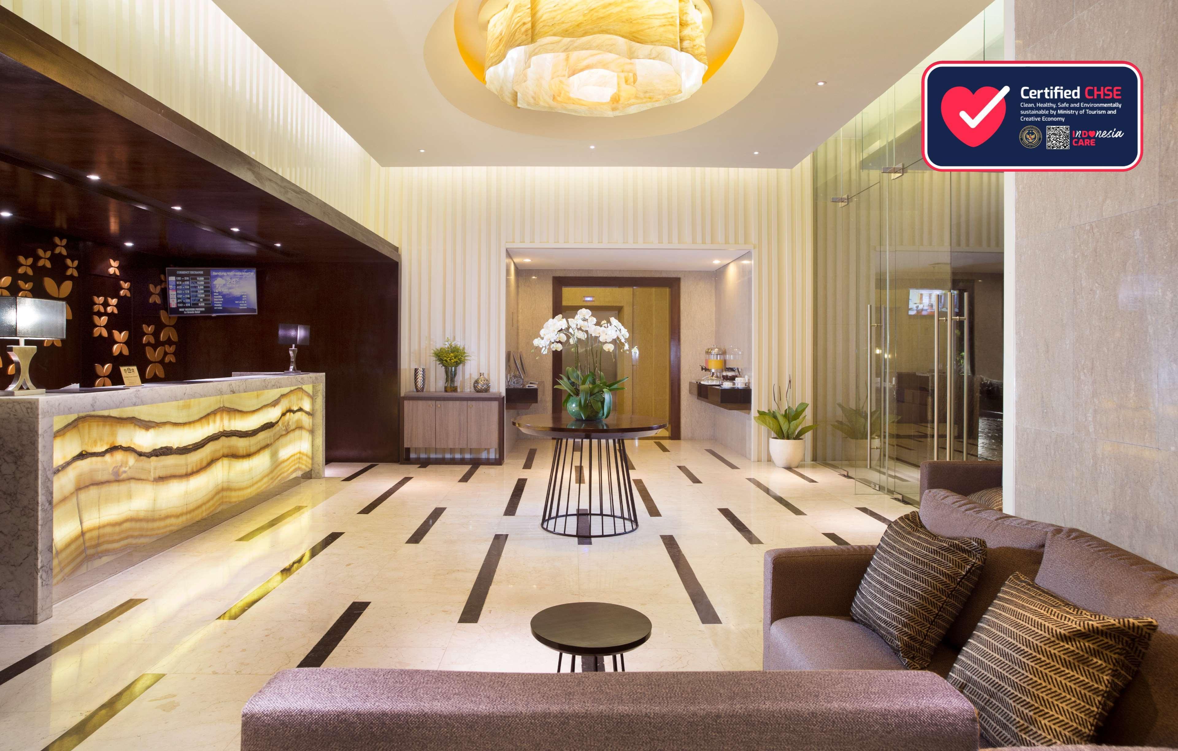 Best Western Premier La Grande Bandung Bagian luar foto